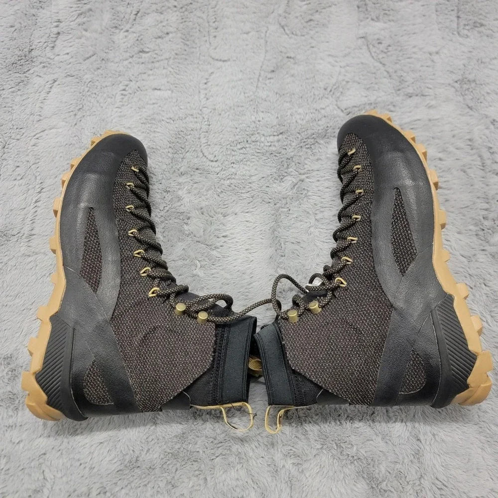 Naglev unico boots